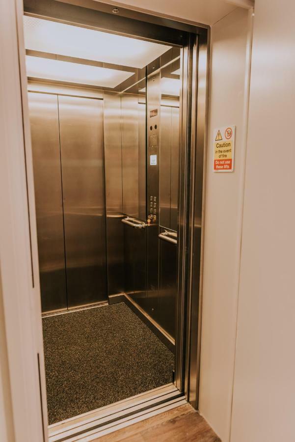 Cavendish House With Secure, Allocated Parking, 2 Mins Walk From Windsor Castle Eksteriør bilde